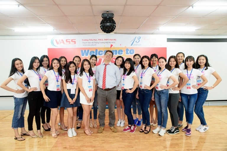 vass english phu nhuan